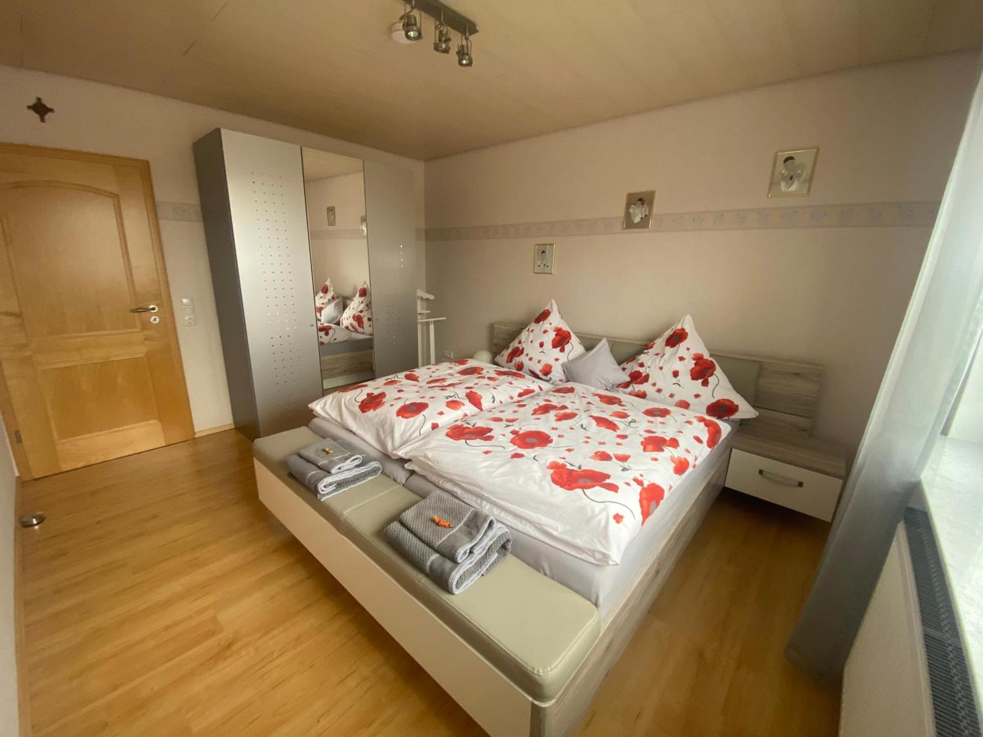 Stadtzentrumnahe Wohnung An Der Gruenen Aue, Kostenfreier Parkplatz ฟุลดา ภายนอก รูปภาพ